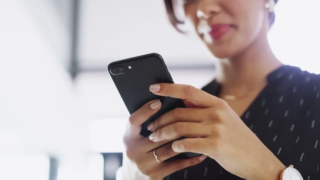 Assistance vitrier urgence via WhatsApp pour un dépannage rapide à Ixelles 1050
